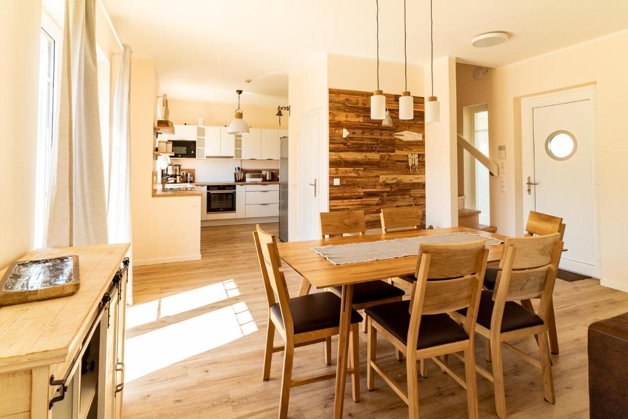 Luxusferienhaus Fuchsbau - Mit Netflix, Playstation, Sauna, Sportraum Und Kamin Zirchow Esterno foto