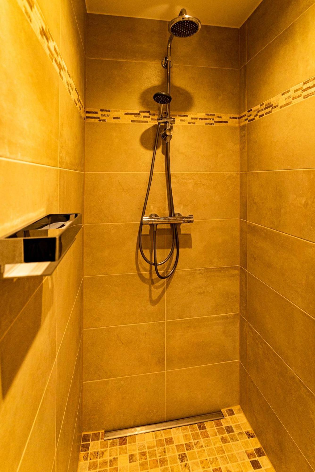 Luxusferienhaus Fuchsbau - Mit Netflix, Playstation, Sauna, Sportraum Und Kamin Zirchow Camera foto